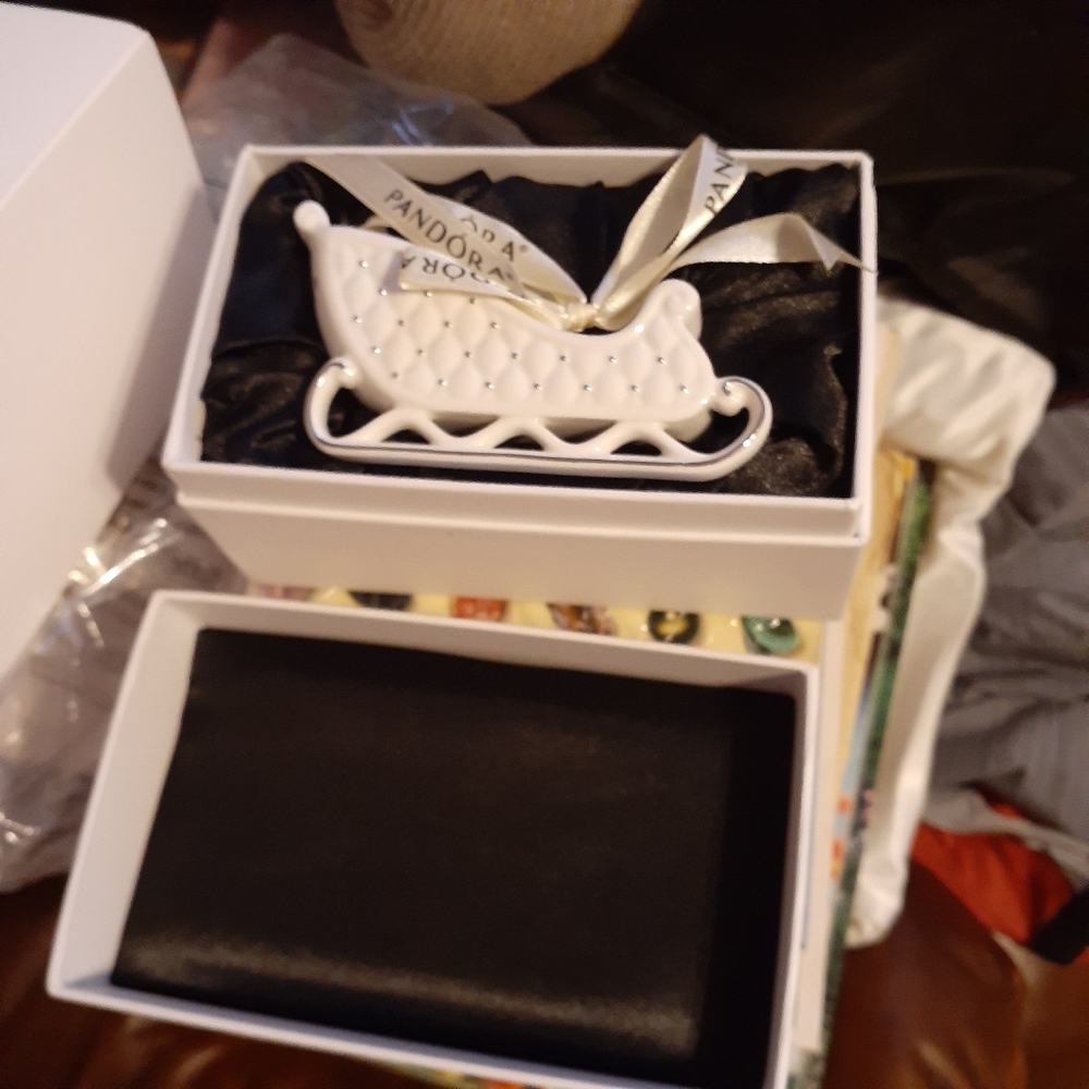 Pandora Porcelain Collectible Sleigh Ornament 2014 Complete New in Box